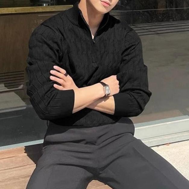 ZIPPED WHITE SWEATER